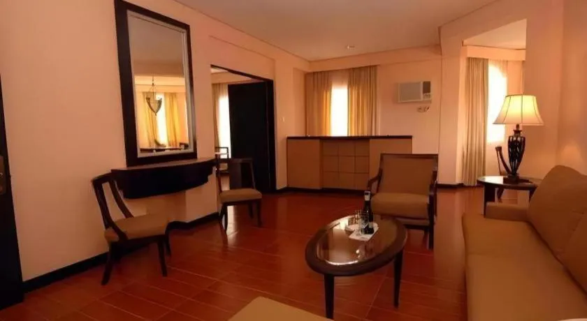 Planta Centro Bacolod Hotel & Residences