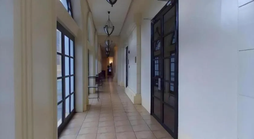 Planta Centro Bacolod Hotel & Residences