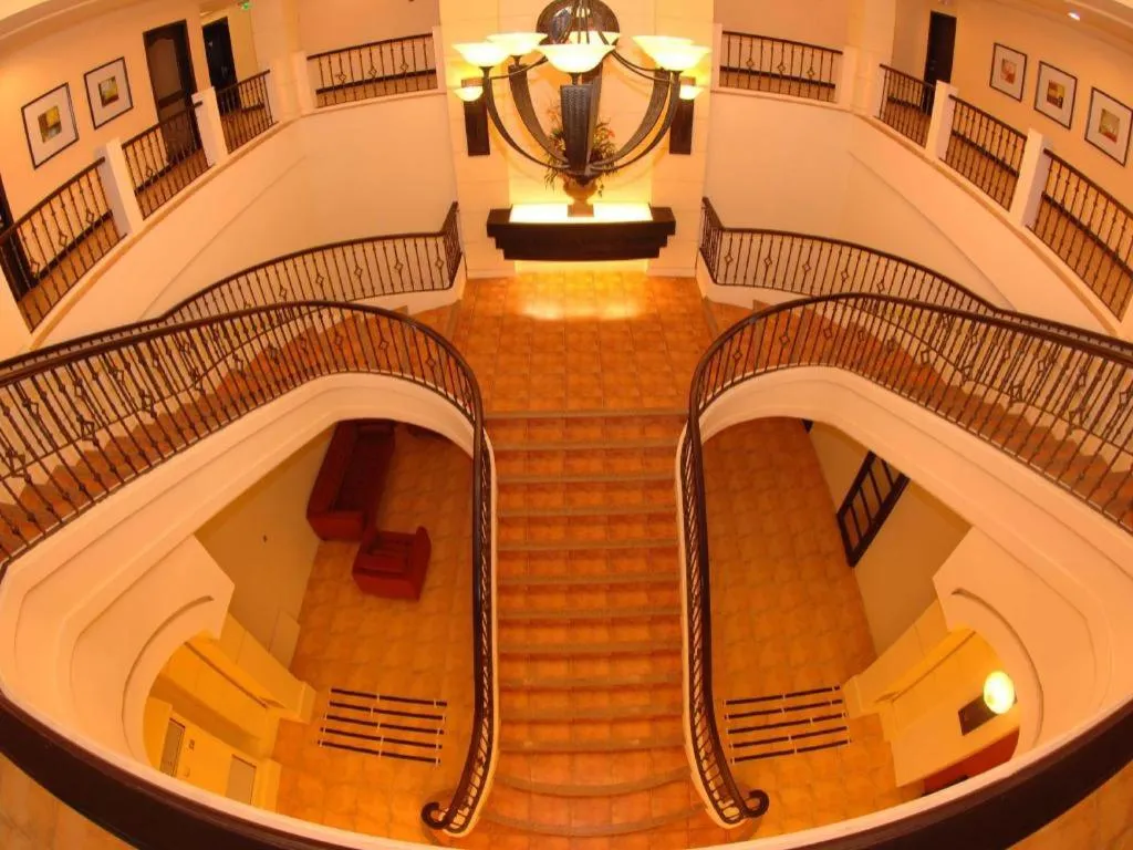 Planta Centro Bacolod Hotel & Residences