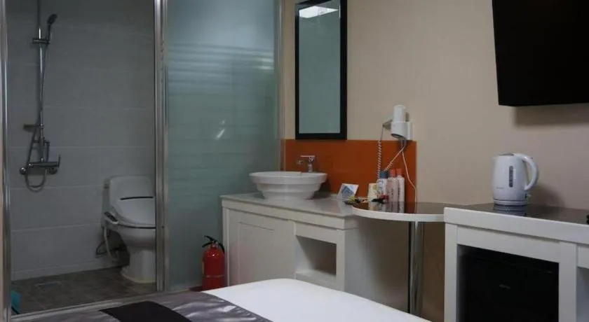 Novalus Tourist Hotel