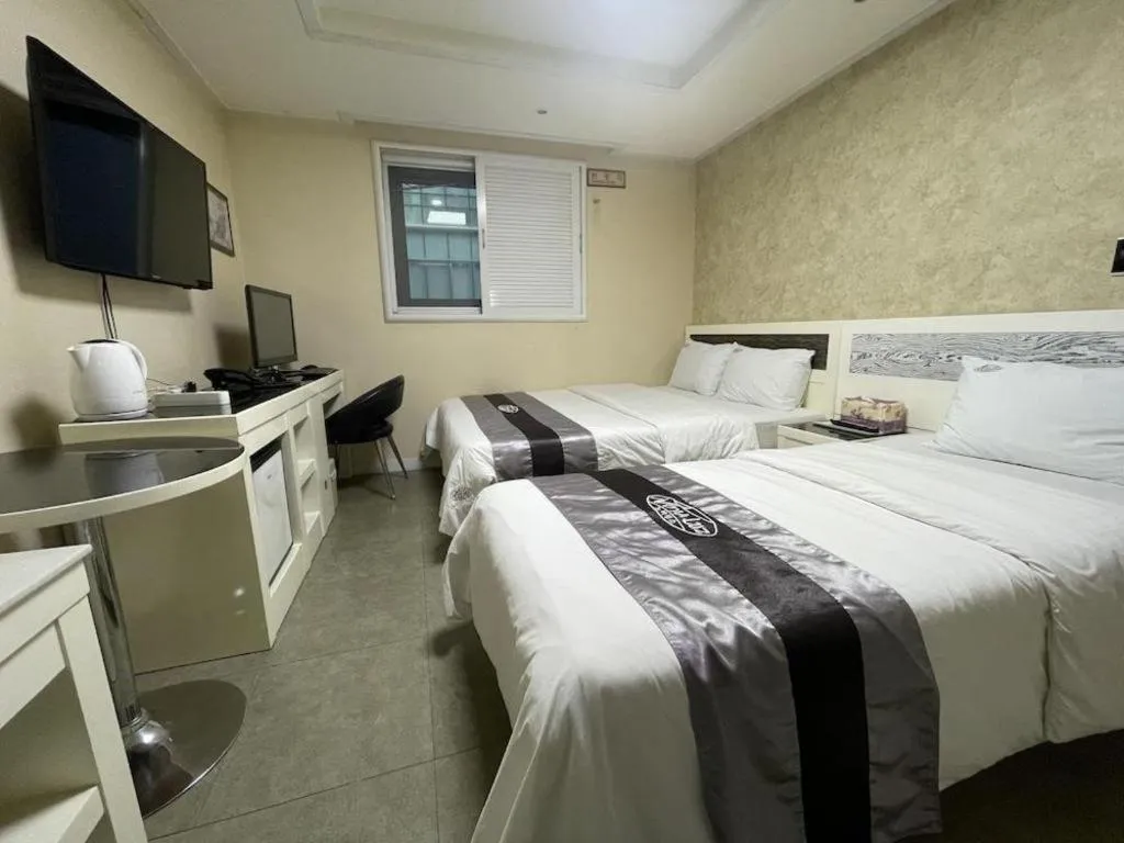 Bed in Novalus Tourist Hotel