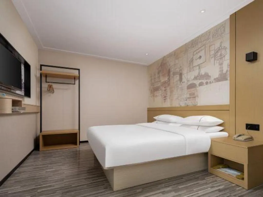 Bed in City Comfort Inn Liuzhou Beique Road Huang Village
