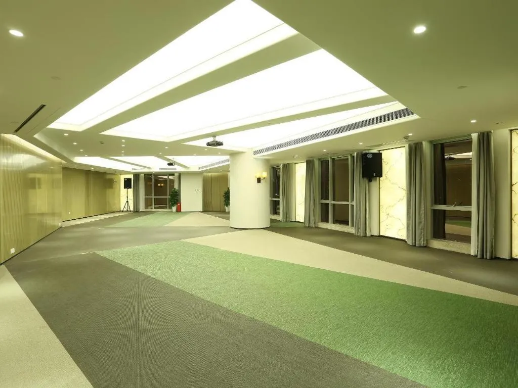 Shanghai Bund South China Harbour View Hotel