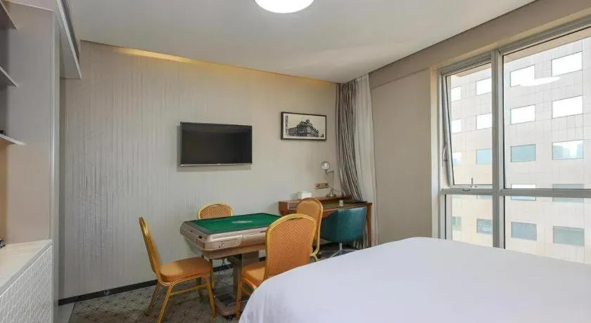 Bed in Shanghai Bund South China Harbour View Hotel