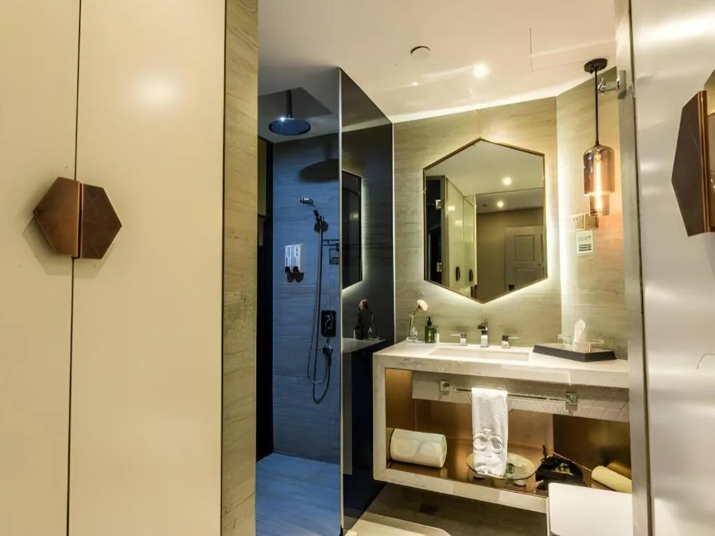 Shanghai Bund South China Harbour View Hotel