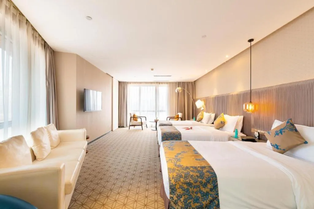 Bed in Shanghai Bund South China Harbour View Hotel