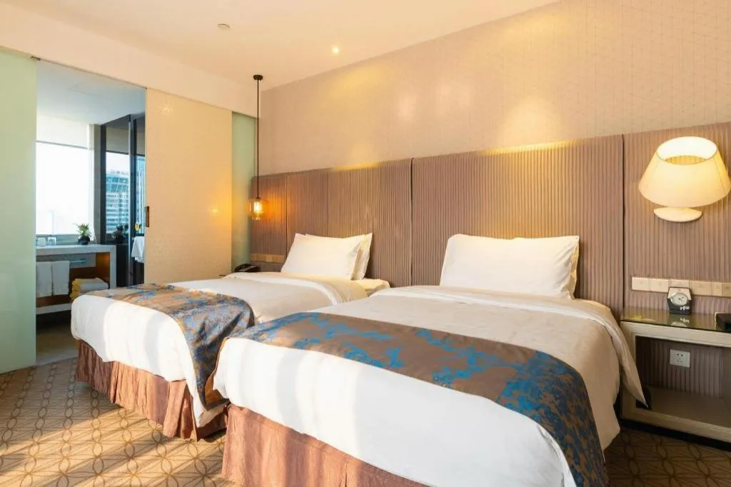 Bed in Shanghai Bund South China Harbour View Hotel