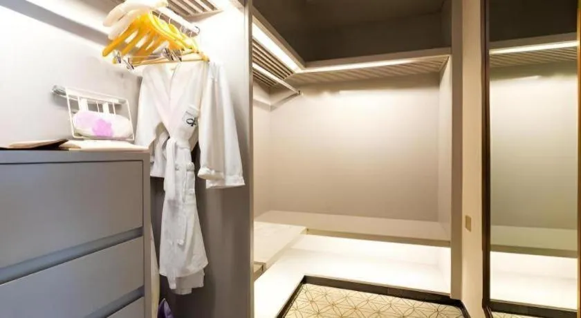 Shanghai Bund South China Harbour View Hotel