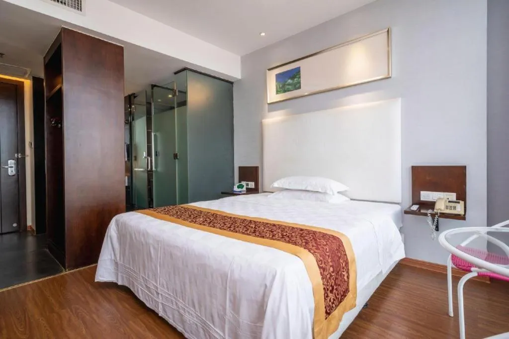 Bed in Xiamen Blue Peninsula Hotel