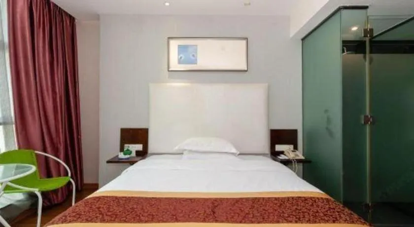 Bed in Xiamen Blue Peninsula Hotel