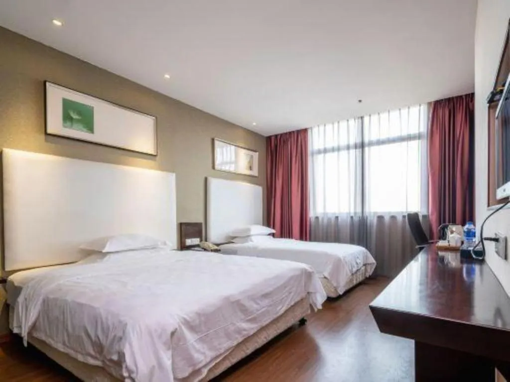 Bed in Xiamen Blue Peninsula Hotel