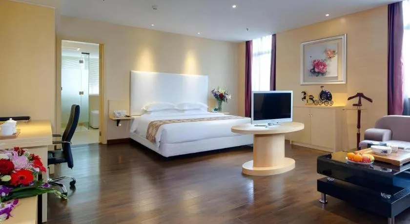 Bed in Xiamen Blue Peninsula Hotel