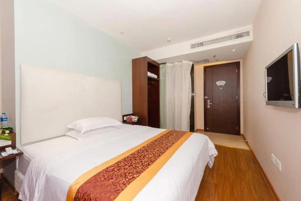 Bed in Xiamen Blue Peninsula Hotel