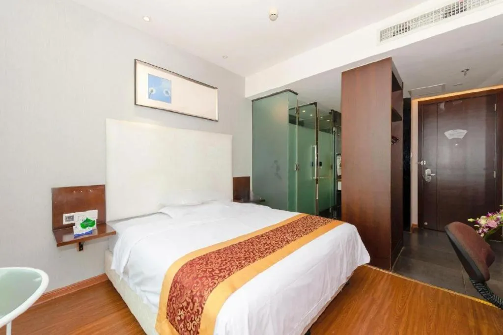 Bed in Xiamen Blue Peninsula Hotel