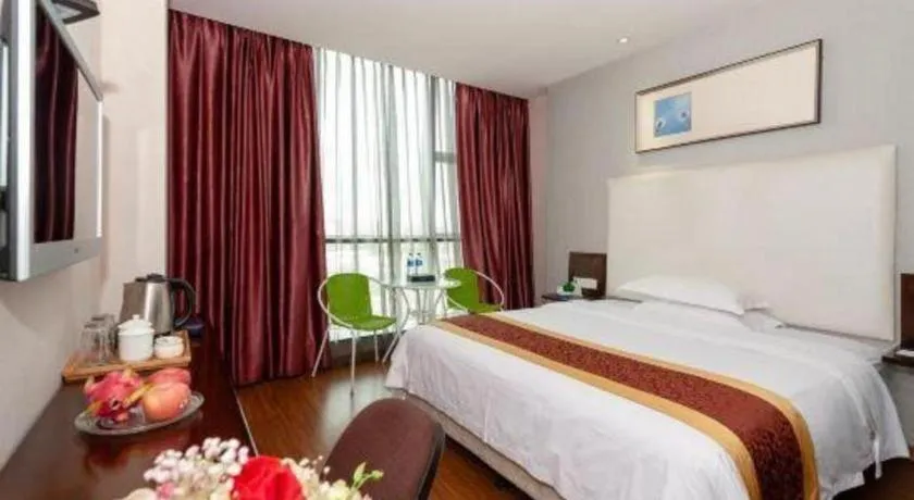 Bed in Xiamen Blue Peninsula Hotel