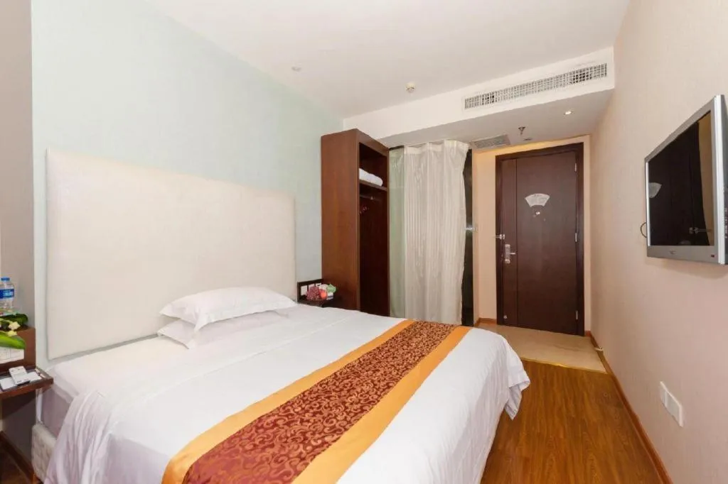 Bed in Xiamen Blue Peninsula Hotel