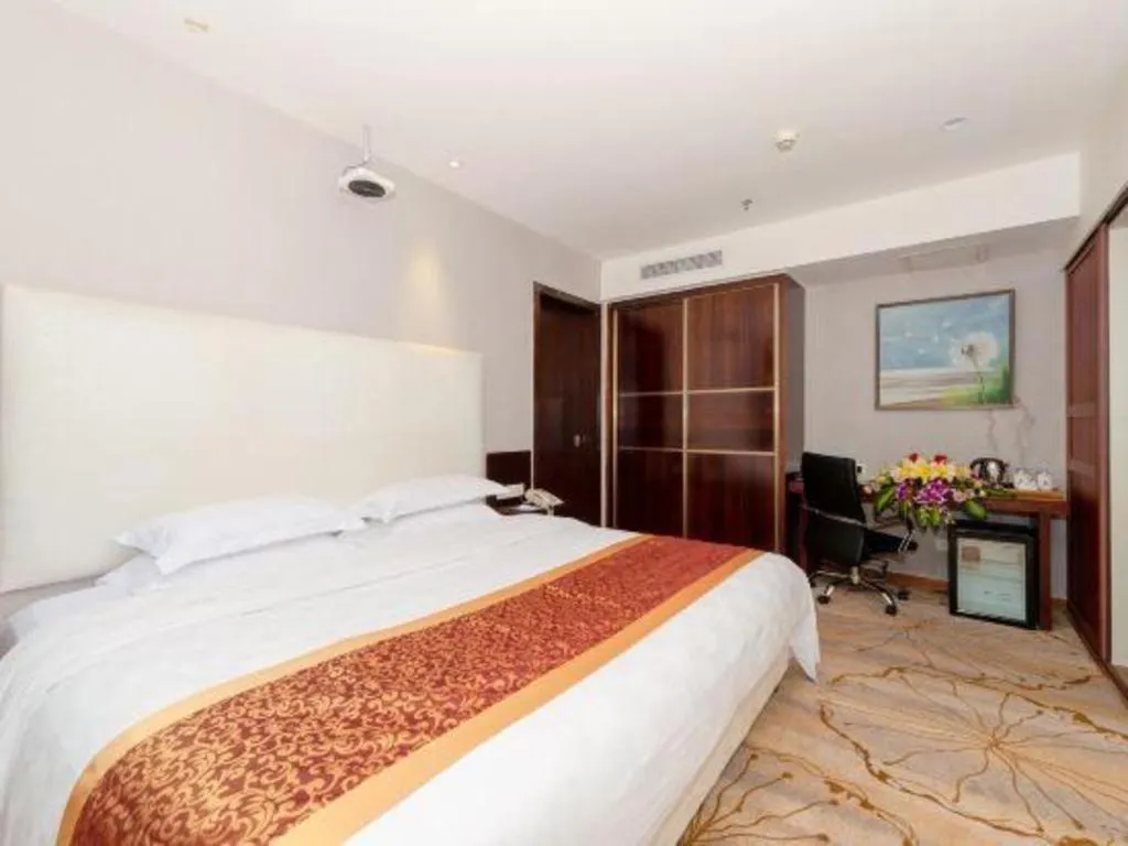 Bed in Xiamen Blue Peninsula Hotel