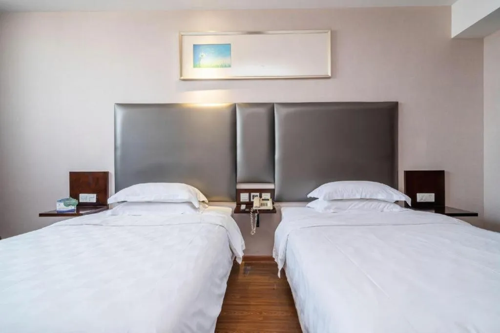 Bed in Xiamen Blue Peninsula Hotel