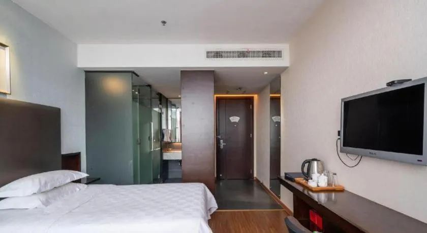 Bed in Xiamen Blue Peninsula Hotel