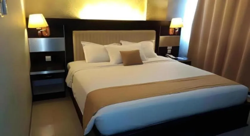 Bed in Zahra Syariah Hotel Kendari