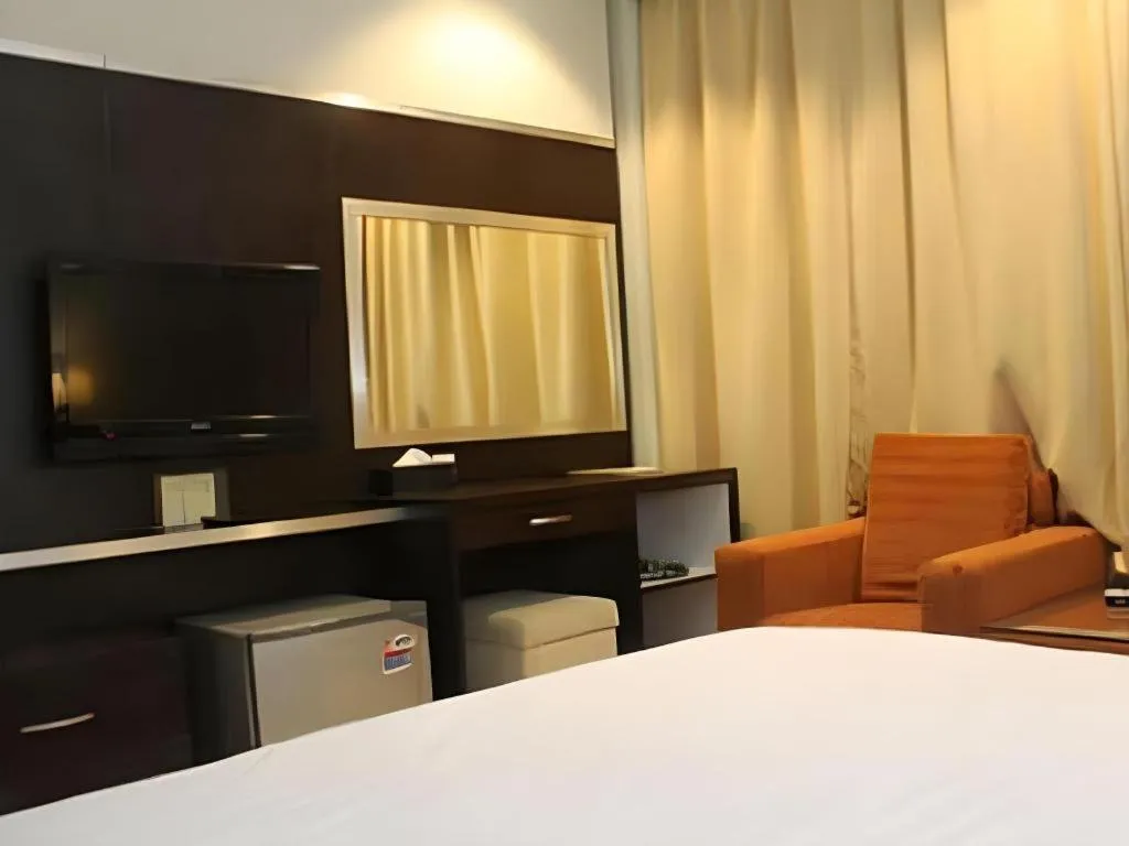 Bed in Zahra Syariah Hotel Kendari