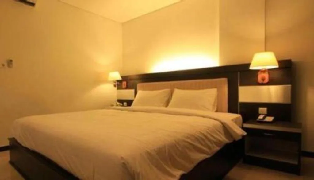 Bed in Zahra Syariah Hotel Kendari