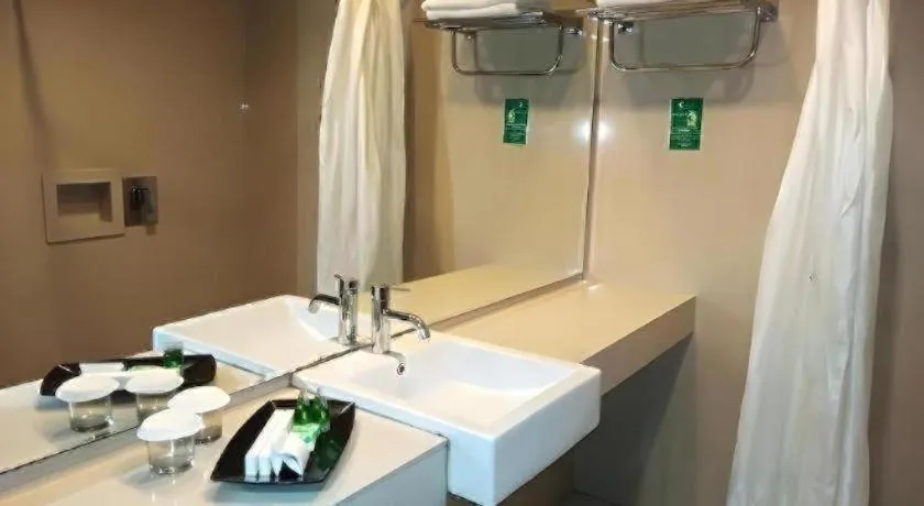 Zahra Syariah Hotel Kendari