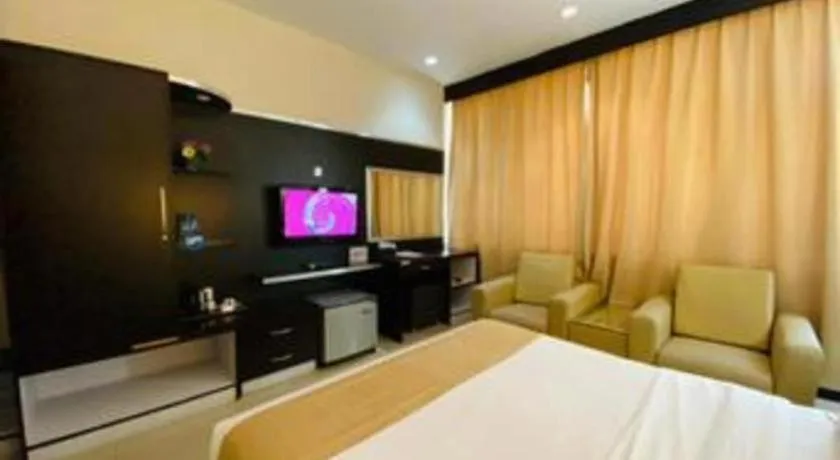 Bed in Zahra Syariah Hotel Kendari