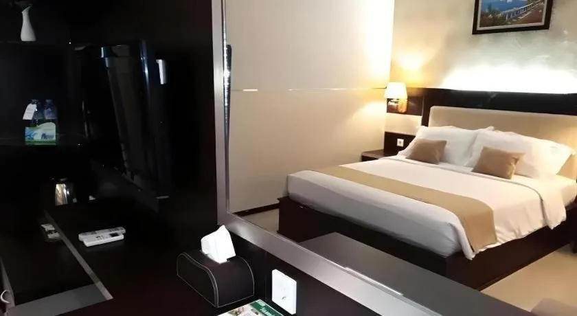 Bed in Zahra Syariah Hotel Kendari