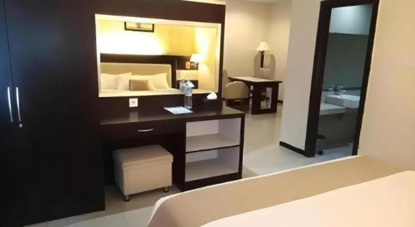 Bed in Zahra Syariah Hotel Kendari