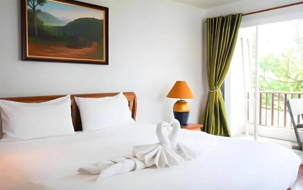 Bed in Chada Thai House