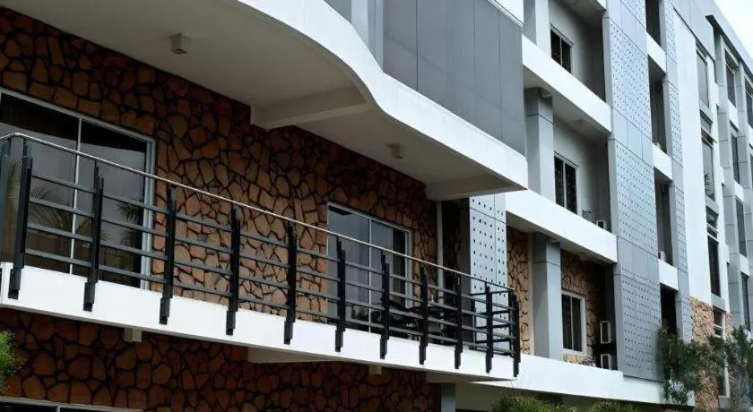 The Ritz Hotel at Garden Oases