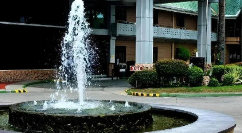 The Ritz Hotel at Garden Oases