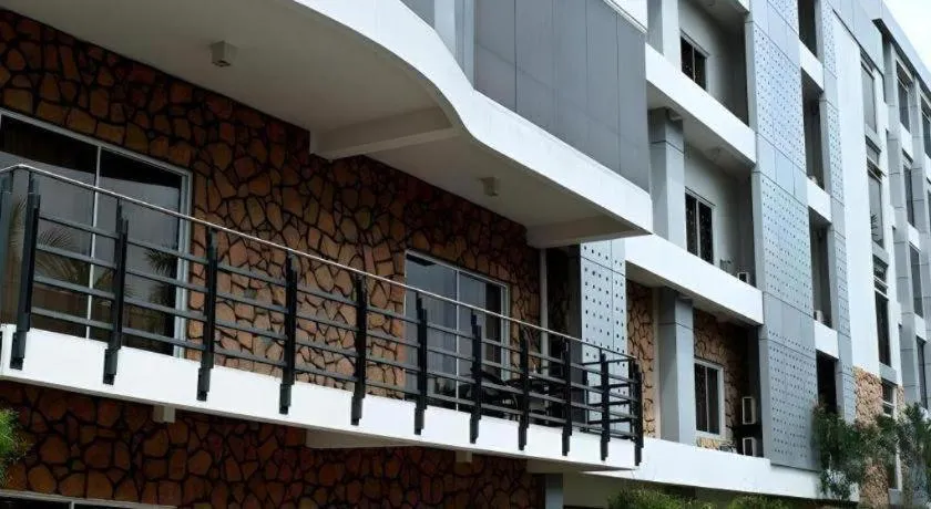 The Ritz Hotel at Garden Oases