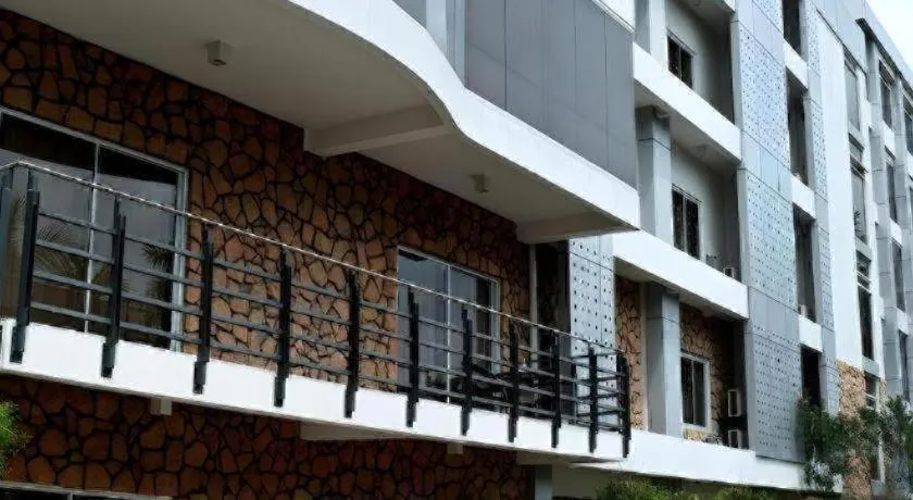 The Ritz Hotel at Garden Oases