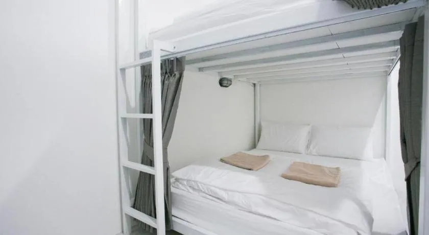 Bed in The Street Hostel Koh Lipe