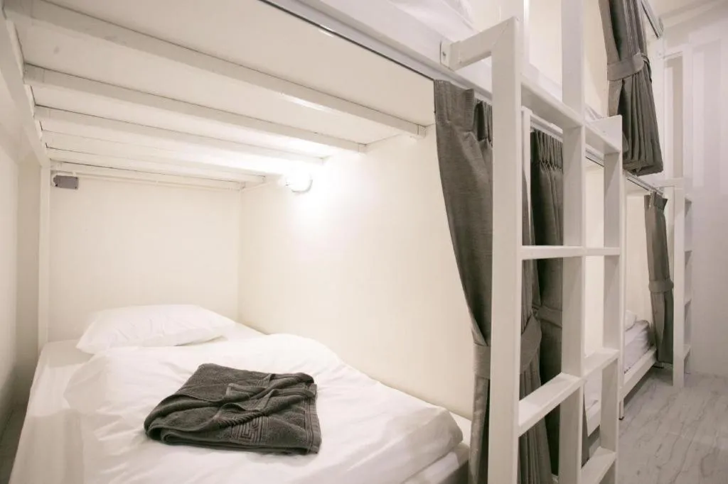 Bed in The Street Hostel Koh Lipe