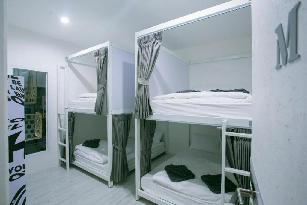 Bed in The Street Hostel Koh Lipe