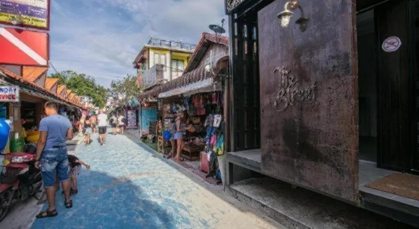 The Street Hostel Koh Lipe