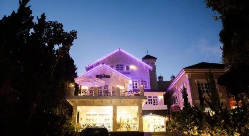 Hoa Sen Vang Hotel Dalat