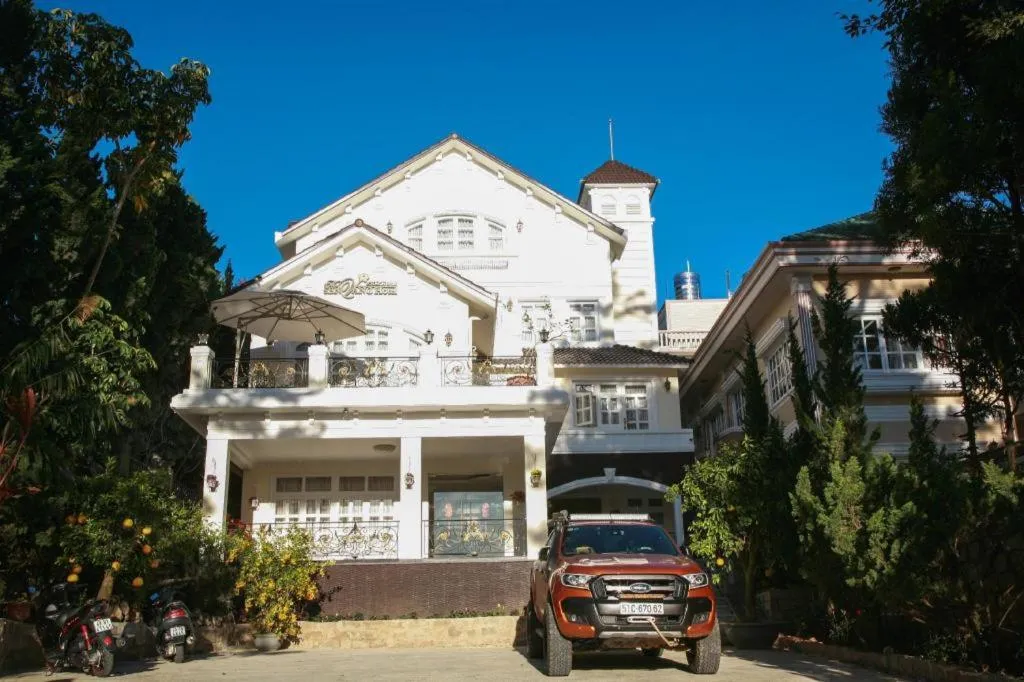 Hoa Sen Vang Hotel Dalat