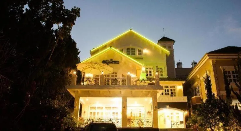 Hoa Sen Vang Hotel Dalat
