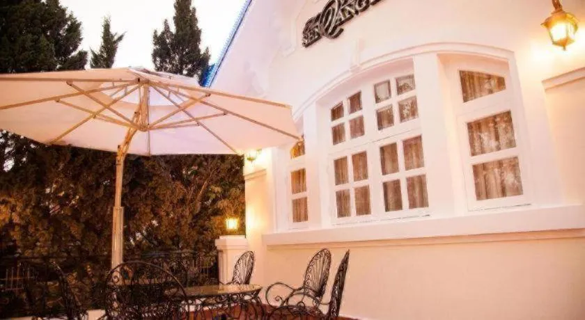 Hoa Sen Vang Hotel Dalat