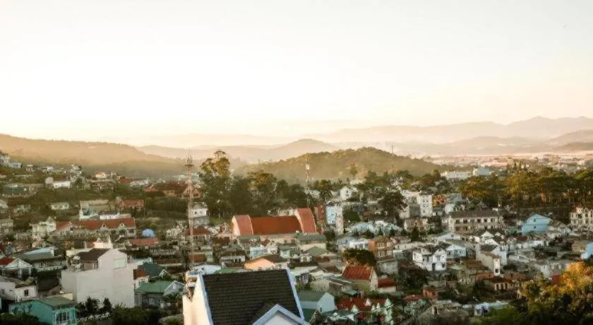 Hoa Sen Vang Hotel Dalat