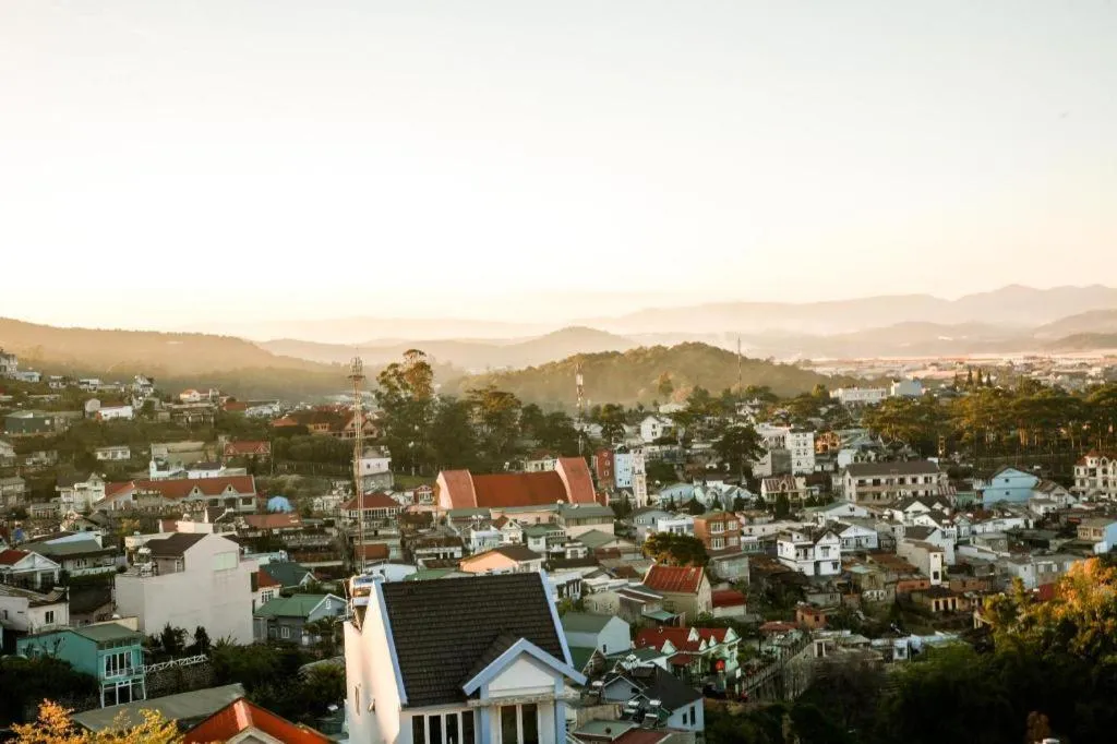 Hoa Sen Vang Hotel Dalat