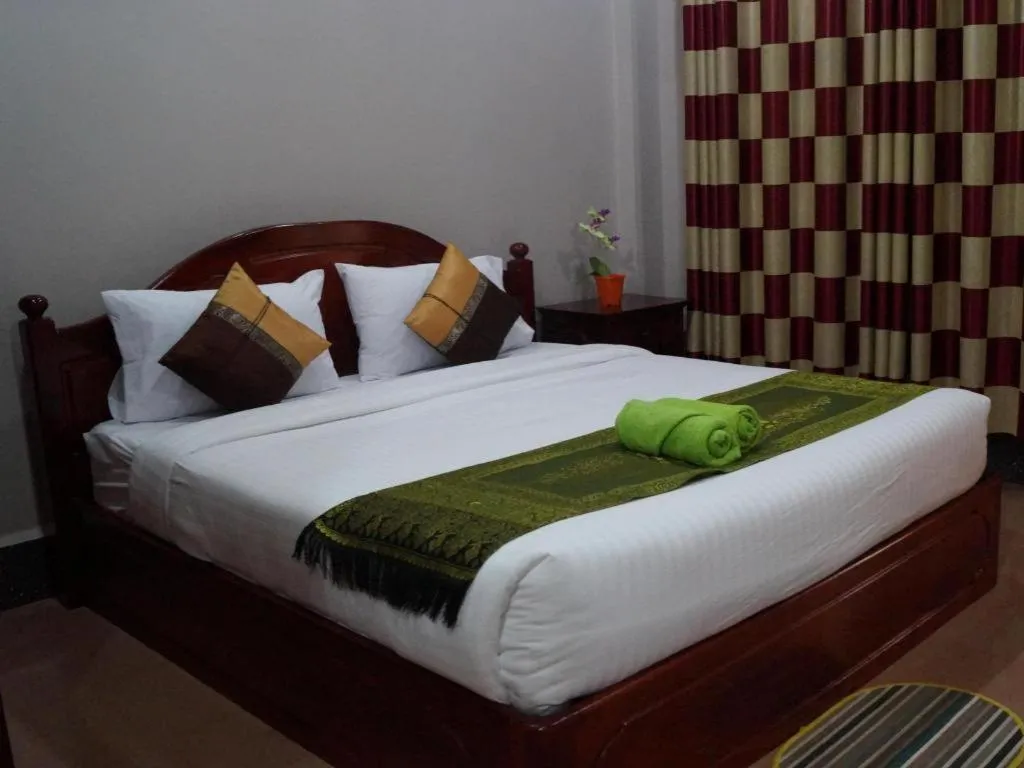 Bed in Phetphaylin Hotel