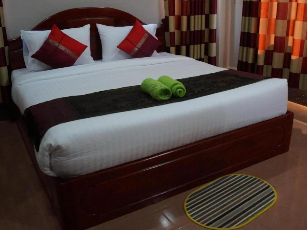 Bed in Phetphaylin Hotel