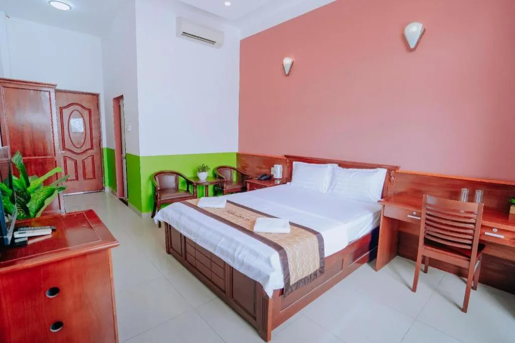 Bed in Hotel 175 Saigon