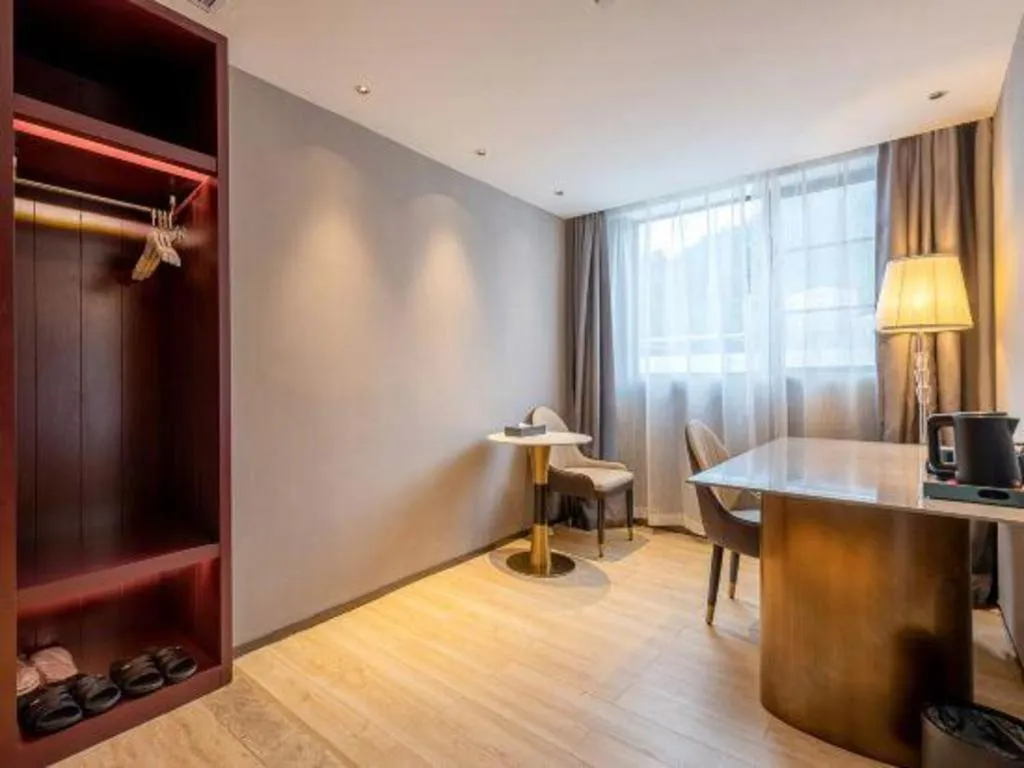 Bravo Business Hotel