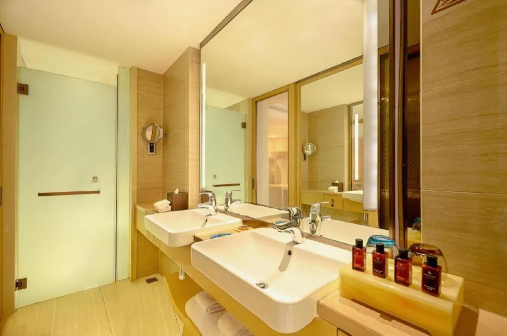 Sky World Hotel Qingdao